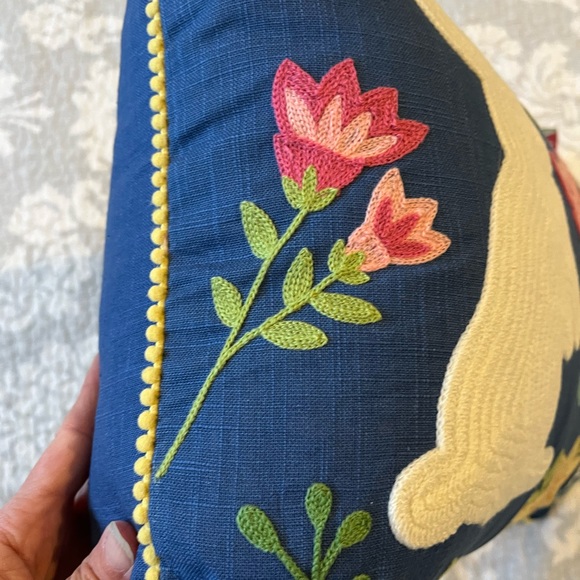 NWT Spring Gatherings Embroidered Pillow - Picture 10 of 13